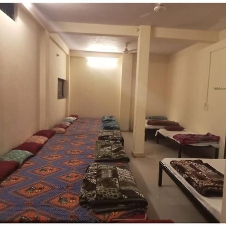 Hotel Mahakal Vishram, Ujjain Zewnętrze zdjęcie