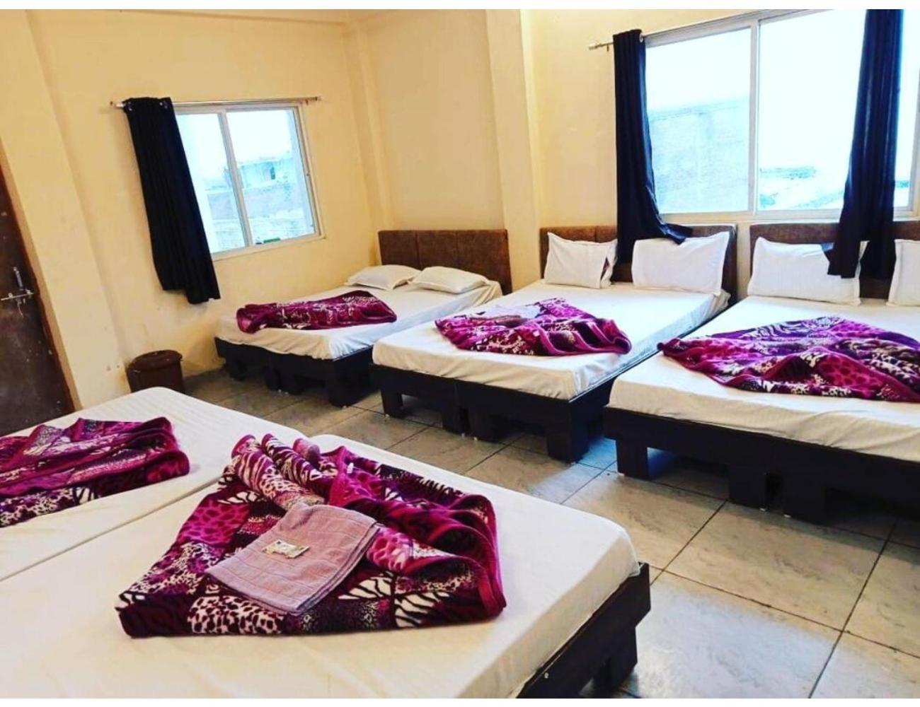 Hotel Mahakal Vishram, Ujjain Zewnętrze zdjęcie